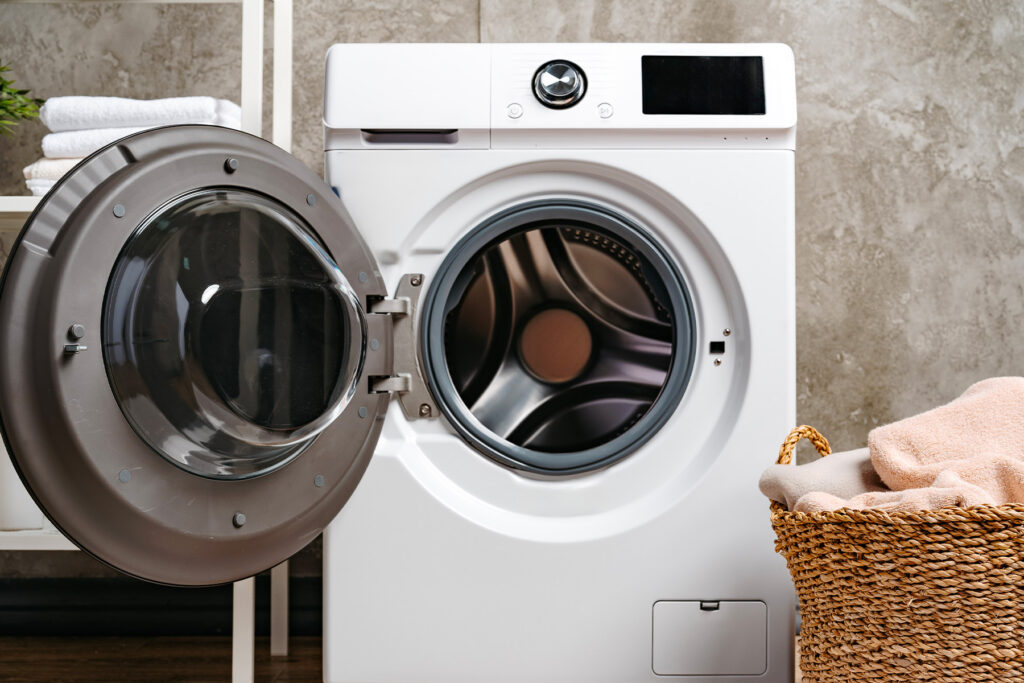 Ridurre i consumi di energia e acqua senza lavori: strategie pratiche per risparmiare in casa