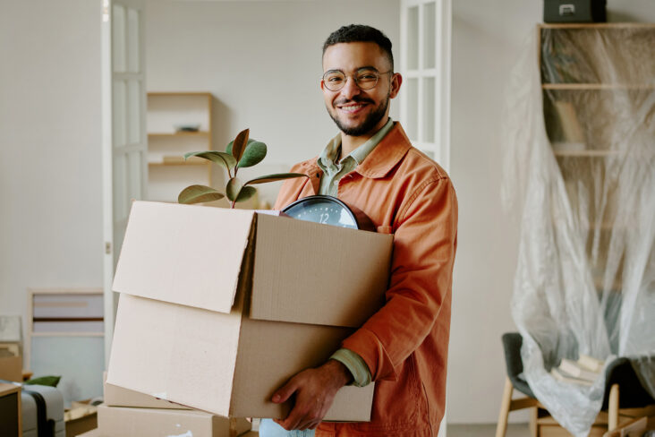 Andare a vivere da soli: come organizzare le spese per comprare la prima casa 